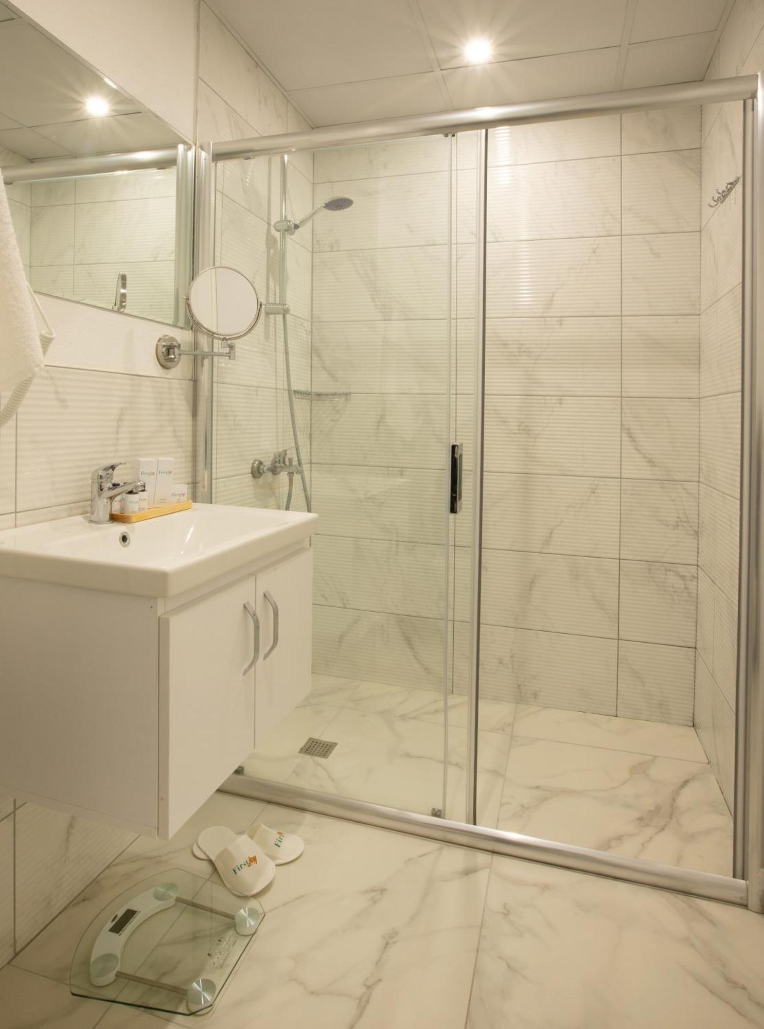First Joy Hotel Trabzon Luaran gambar